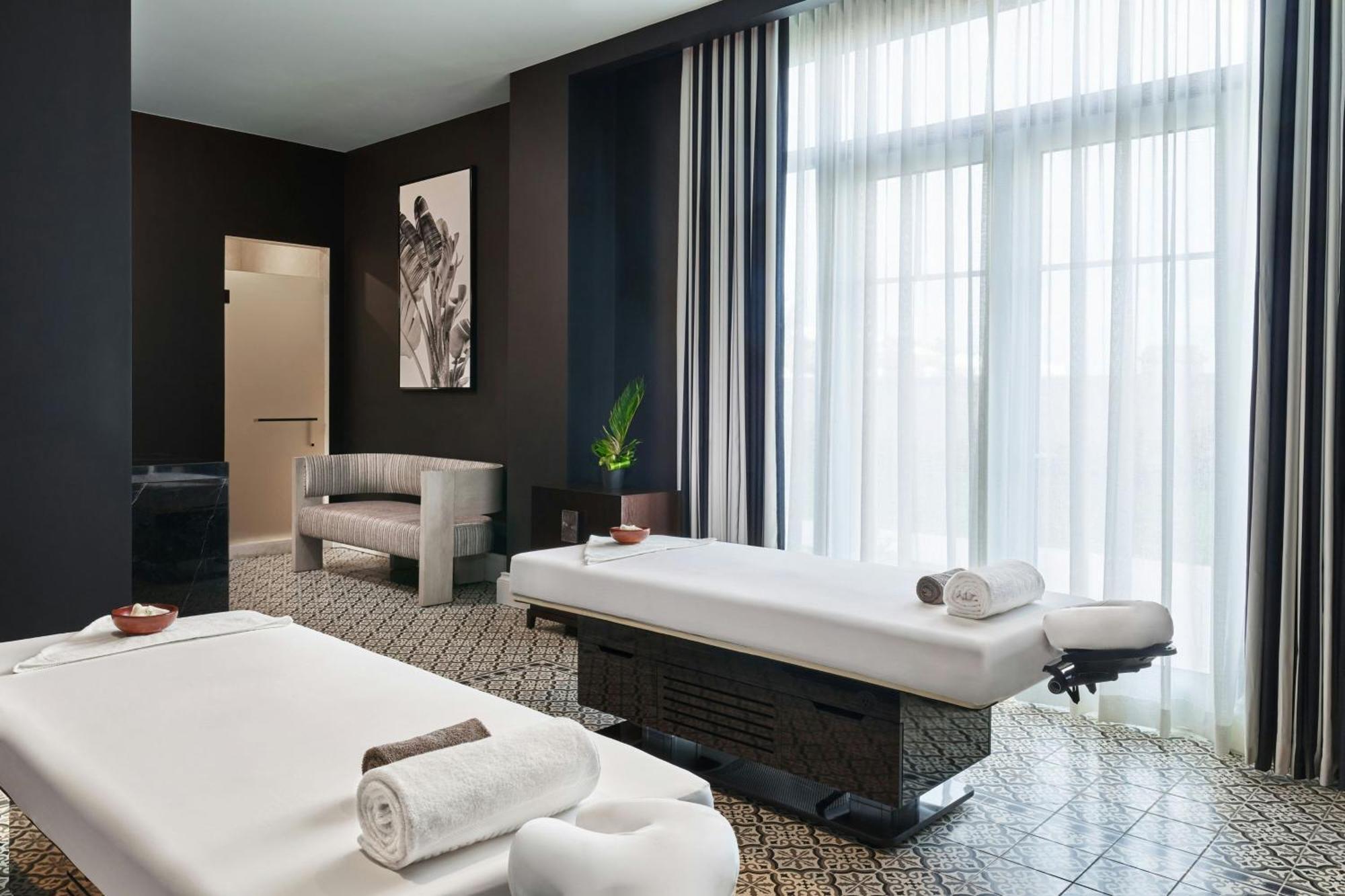 The Residences At The St. Regis Bermuda Saint George Exterior photo